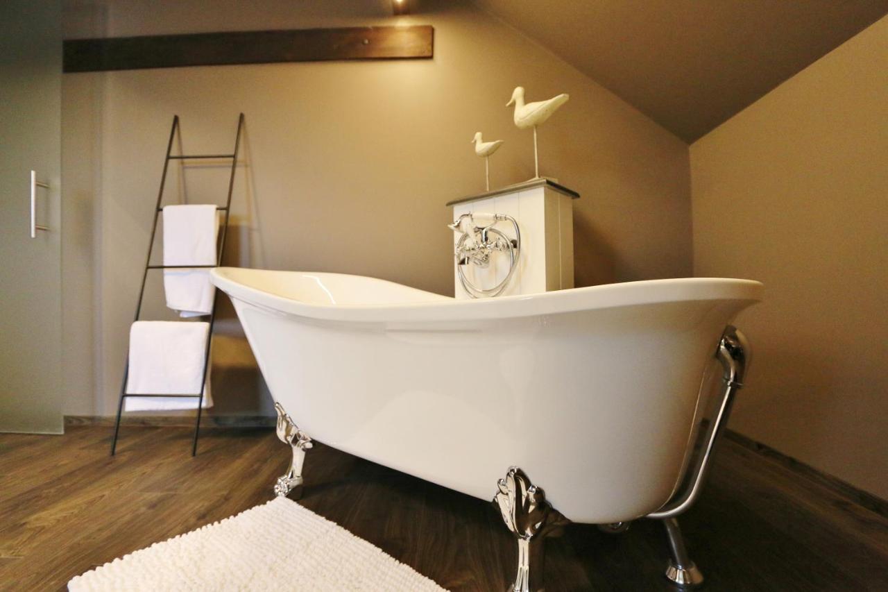 Amadis Bed & Breakfast Kesselt Luaran gambar